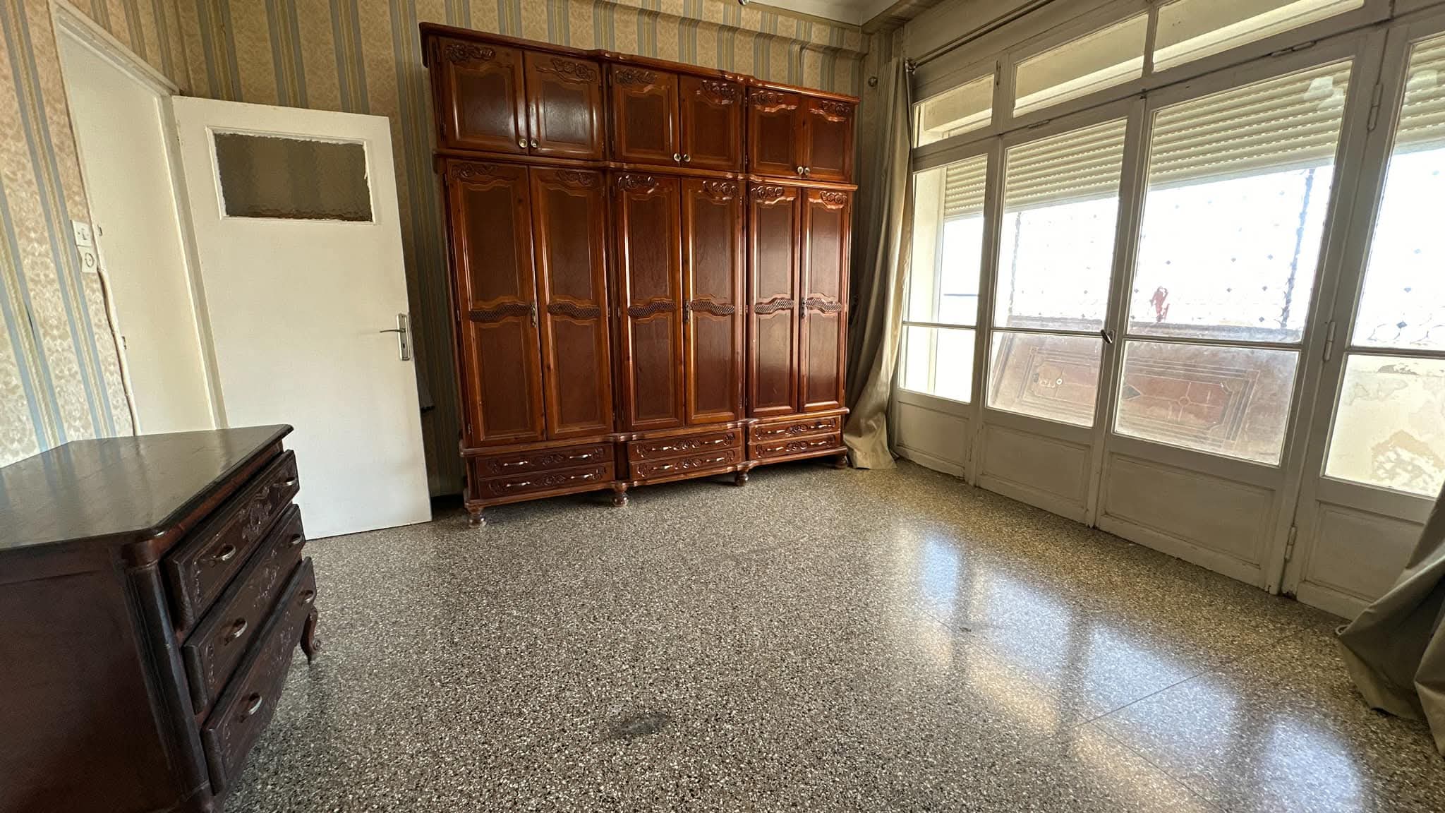 شقة F4  للبيع في  سيدي محمد ولاية الجزائرEl Wakil immobilier