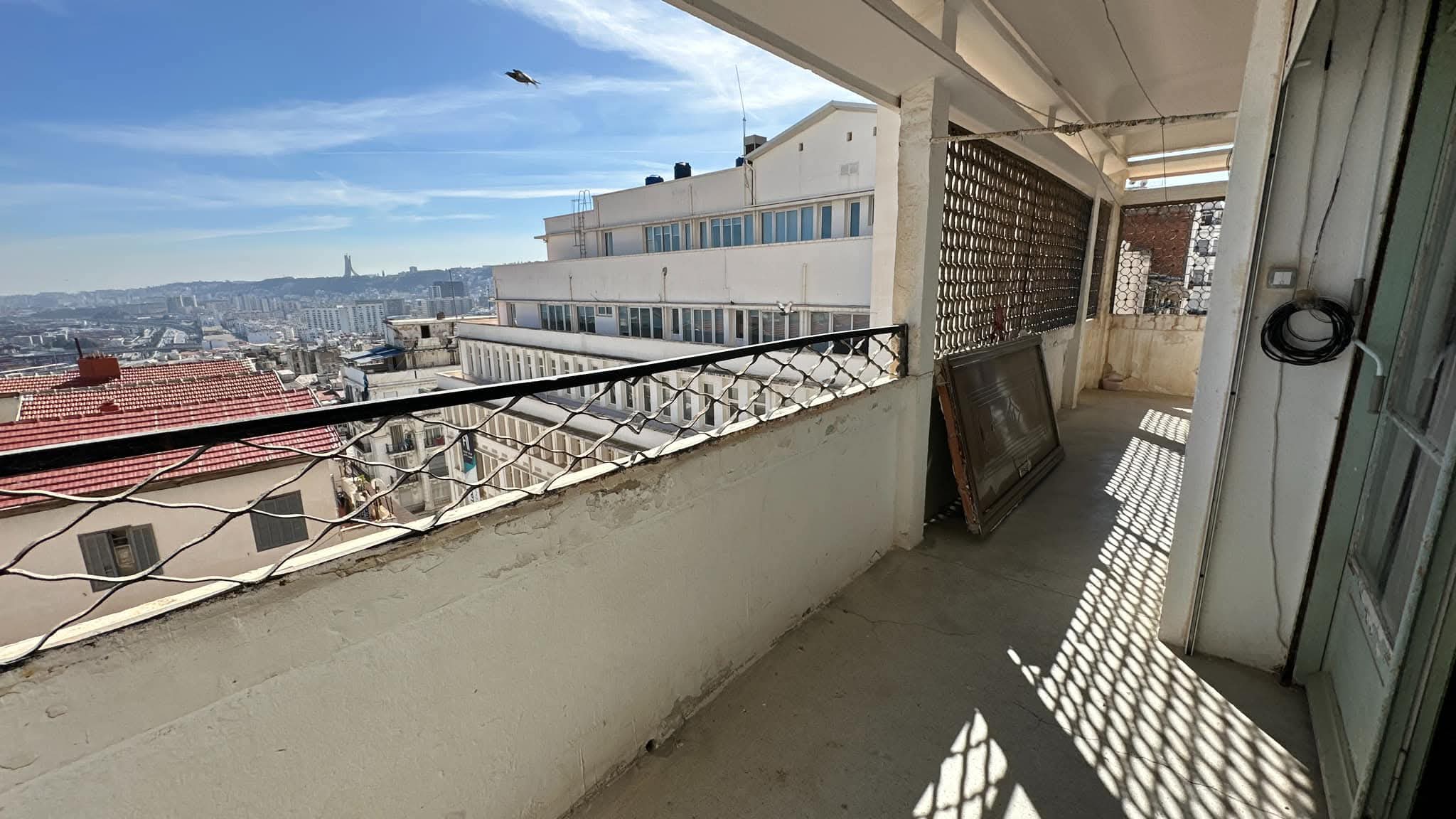 شقة F4  للبيع في  سيدي محمد ولاية الجزائرEl Wakil immobilier